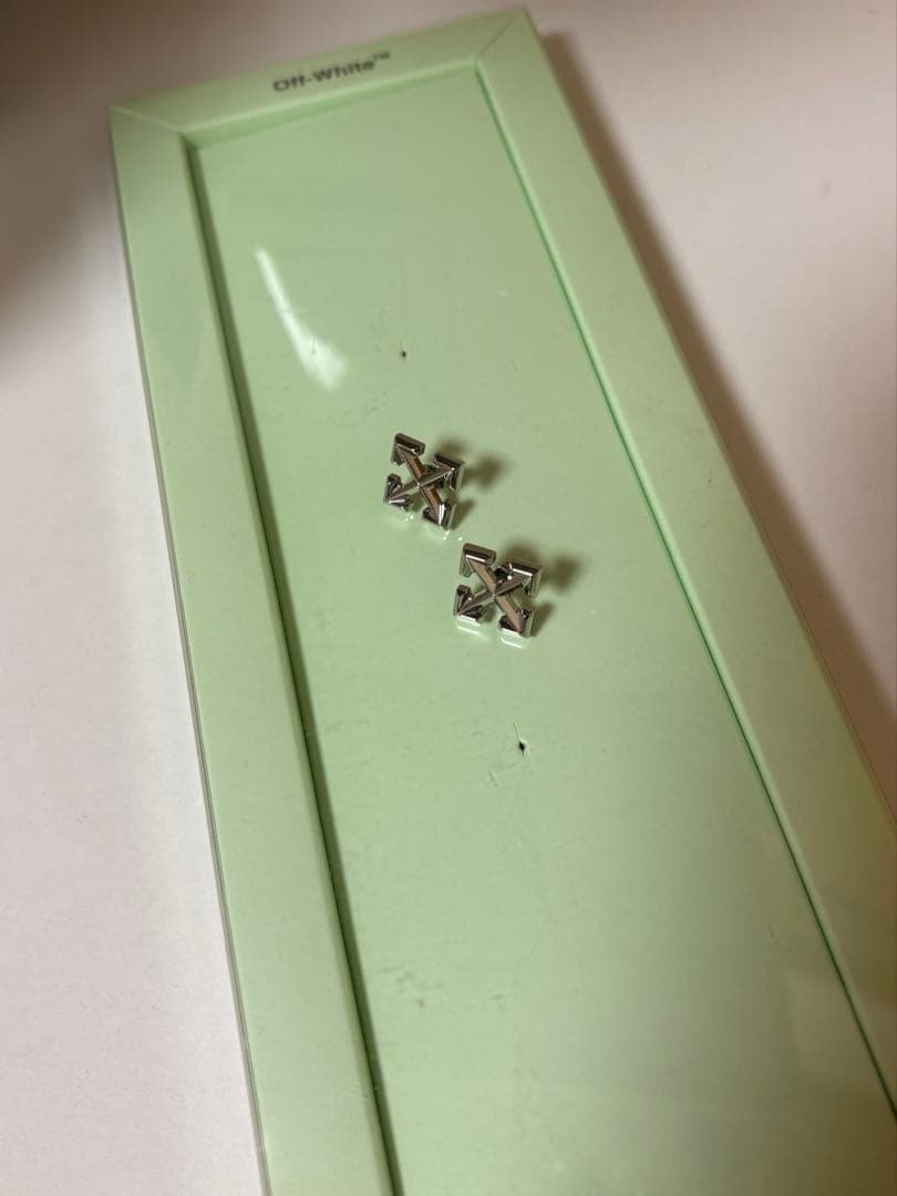 off-white ピアス