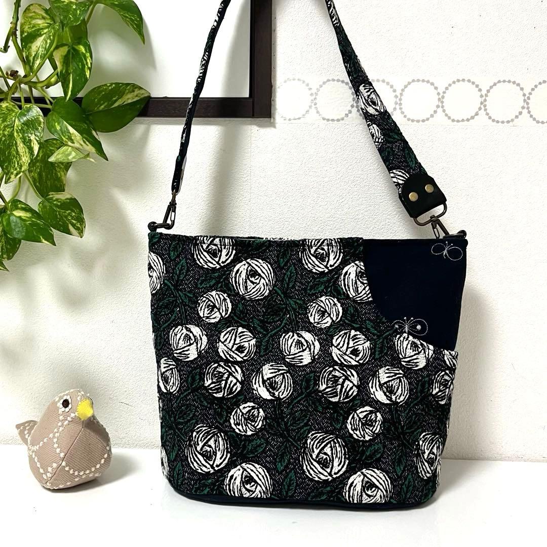 ミナペルホネン　ハンドメイドバッグ　楕円底ショルダーバッグ