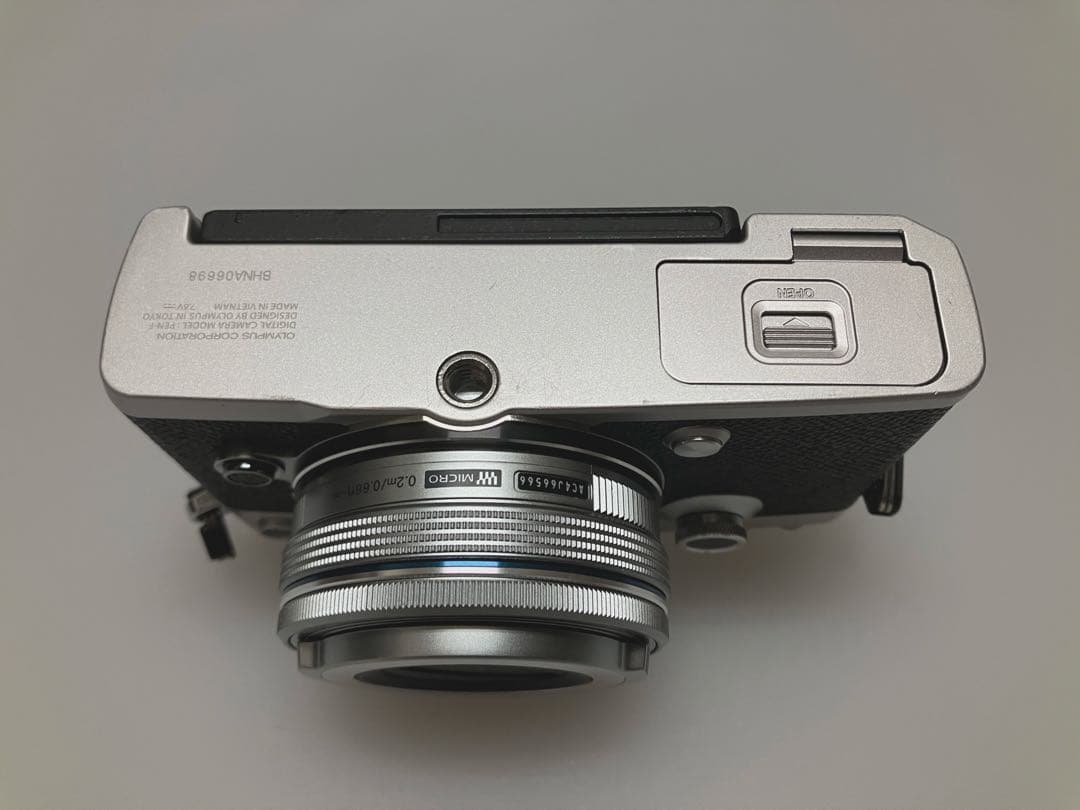 オリンパス OLYMPUS PEN-F シルバー レンズセット【おまけ多数】