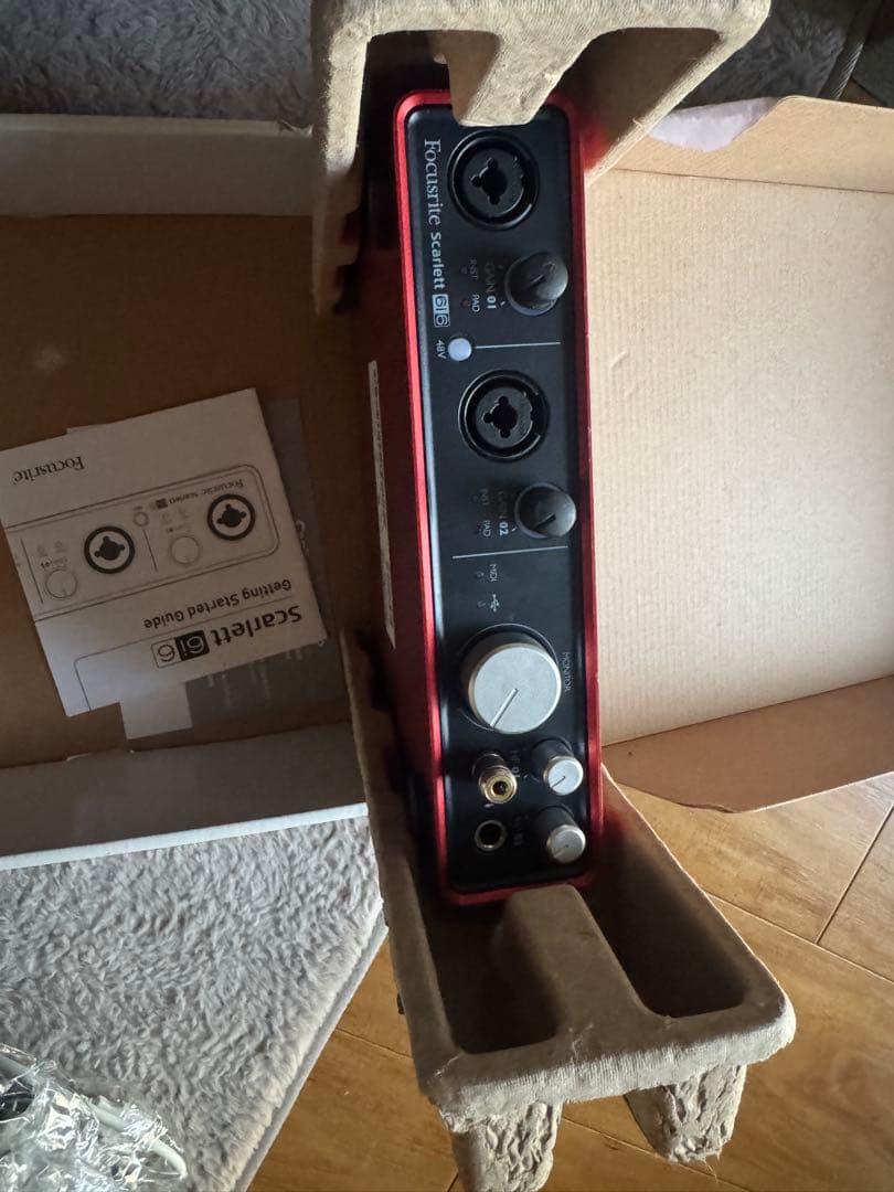 Focusrite Scarlett 6i6 オーディオインターフェイス