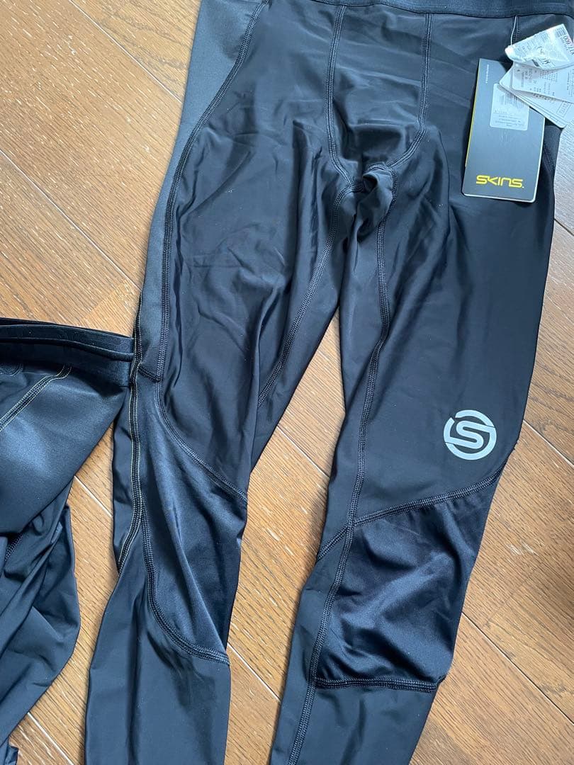 早い者勝ち！3点セットSKINS コンプレッションタイツ ブラック 46