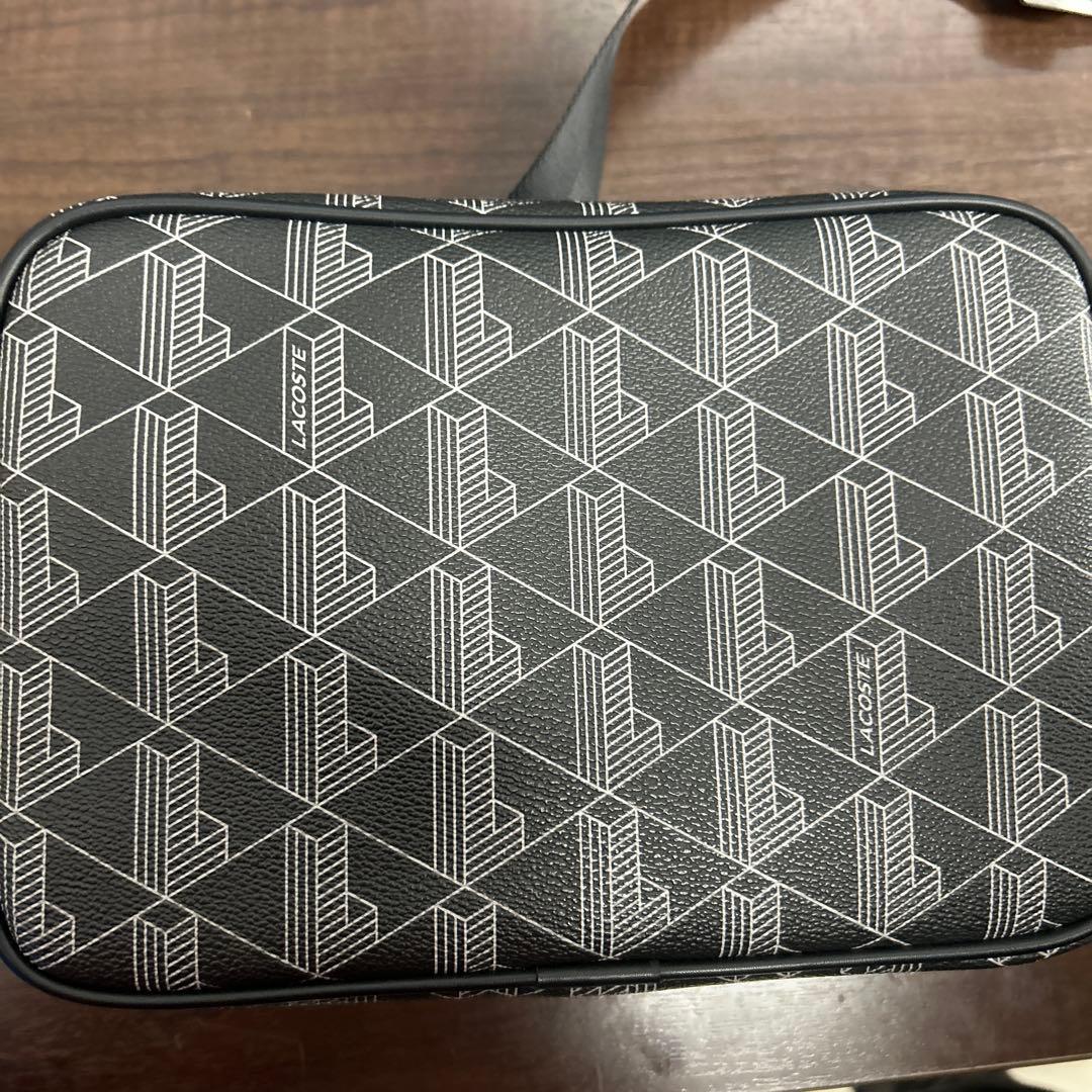 LACOSTE 幾何学模様 ショルダーバッグ