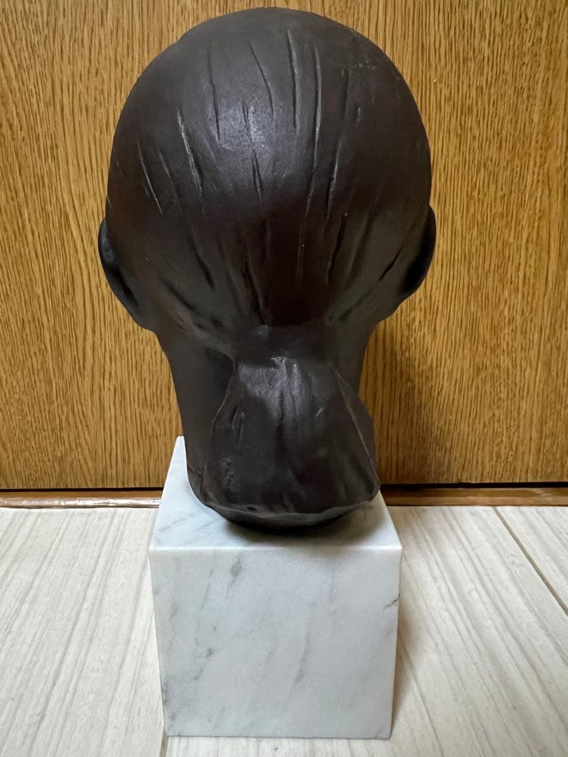 船越保武　ブロンズ像　ローラ