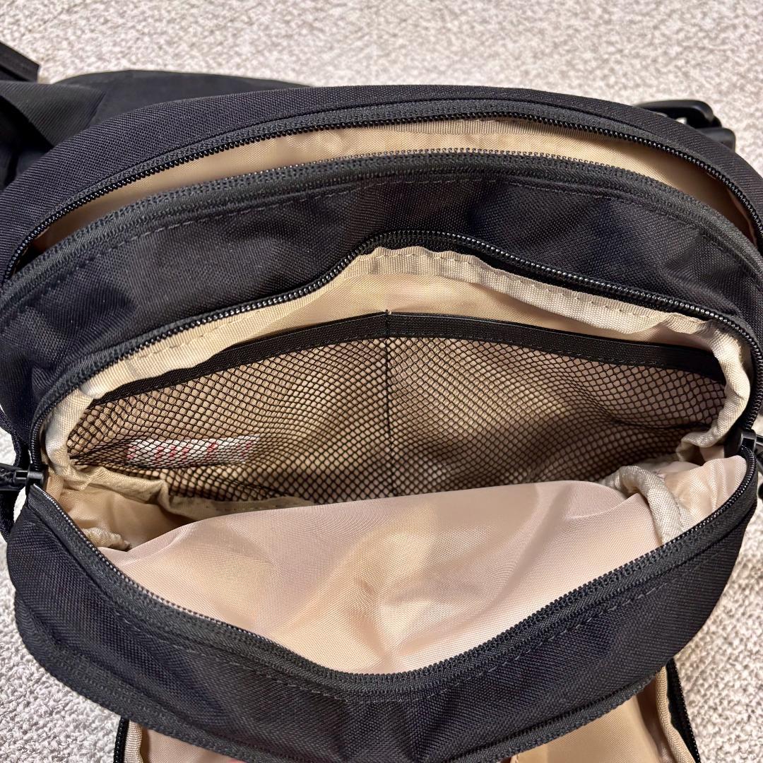 Hugoo ヒップシート ブラック ミルクティベージュ