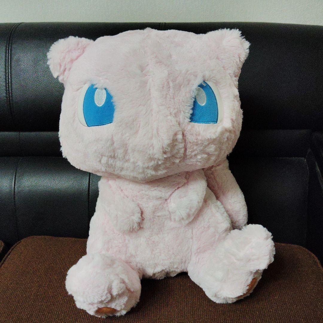ポケモン★♥ミュウ♥★おっきいふわふわ　ぬいぐるみ★ポケモンセンター★2019年