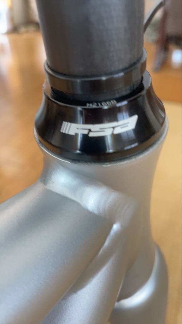 タイラントピストフレーム FSAヘッドセット