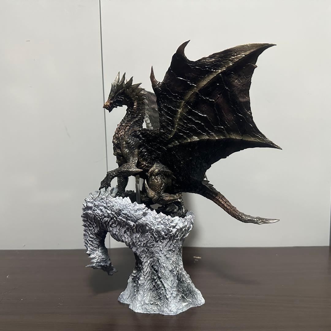 鋼龍 クシャルダオラ 復刻版 モンスターハンター カプコン クリエイターズモデル