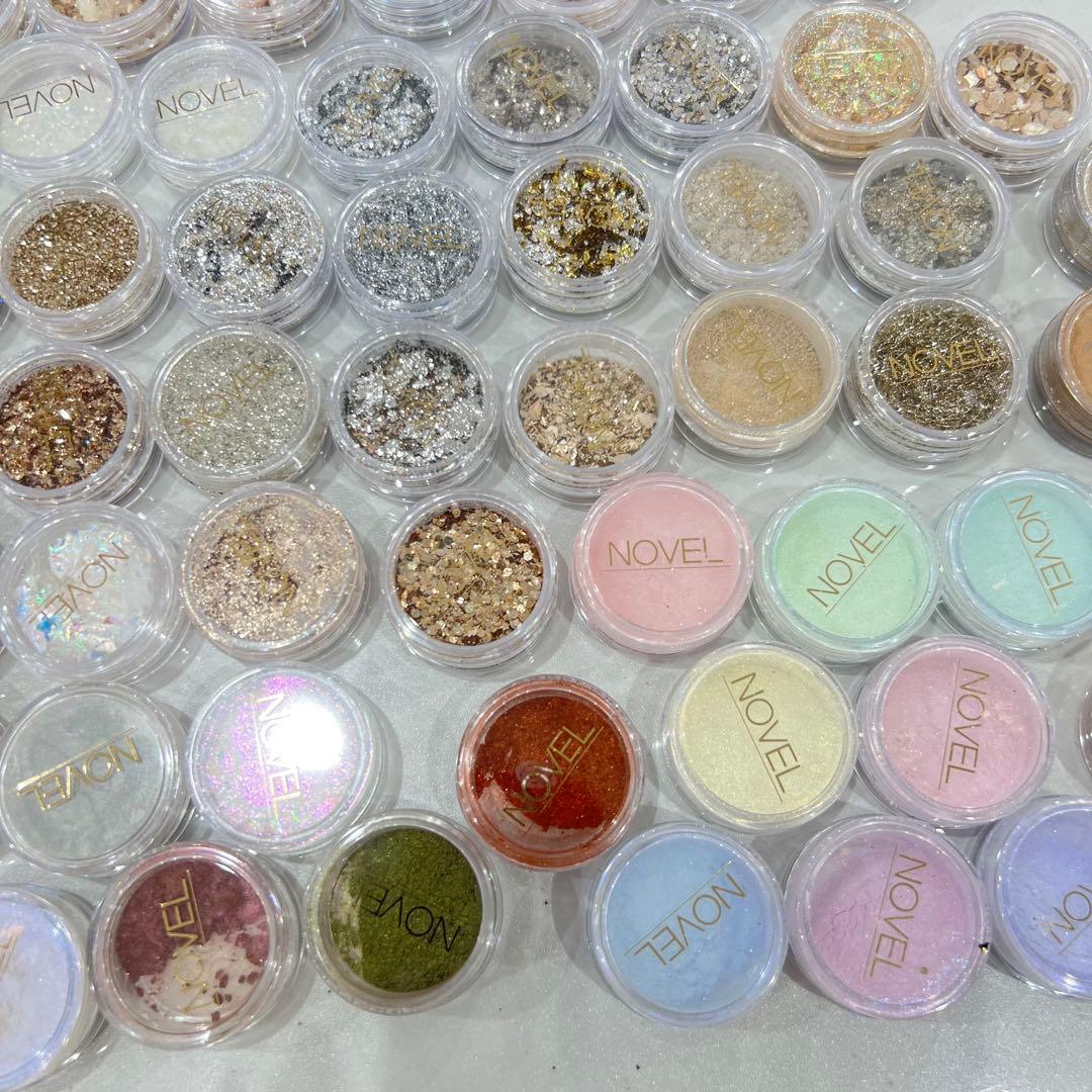 NOVEL ネイルパーツ　ラメグリッター　ミラーパウダー150点セット！！