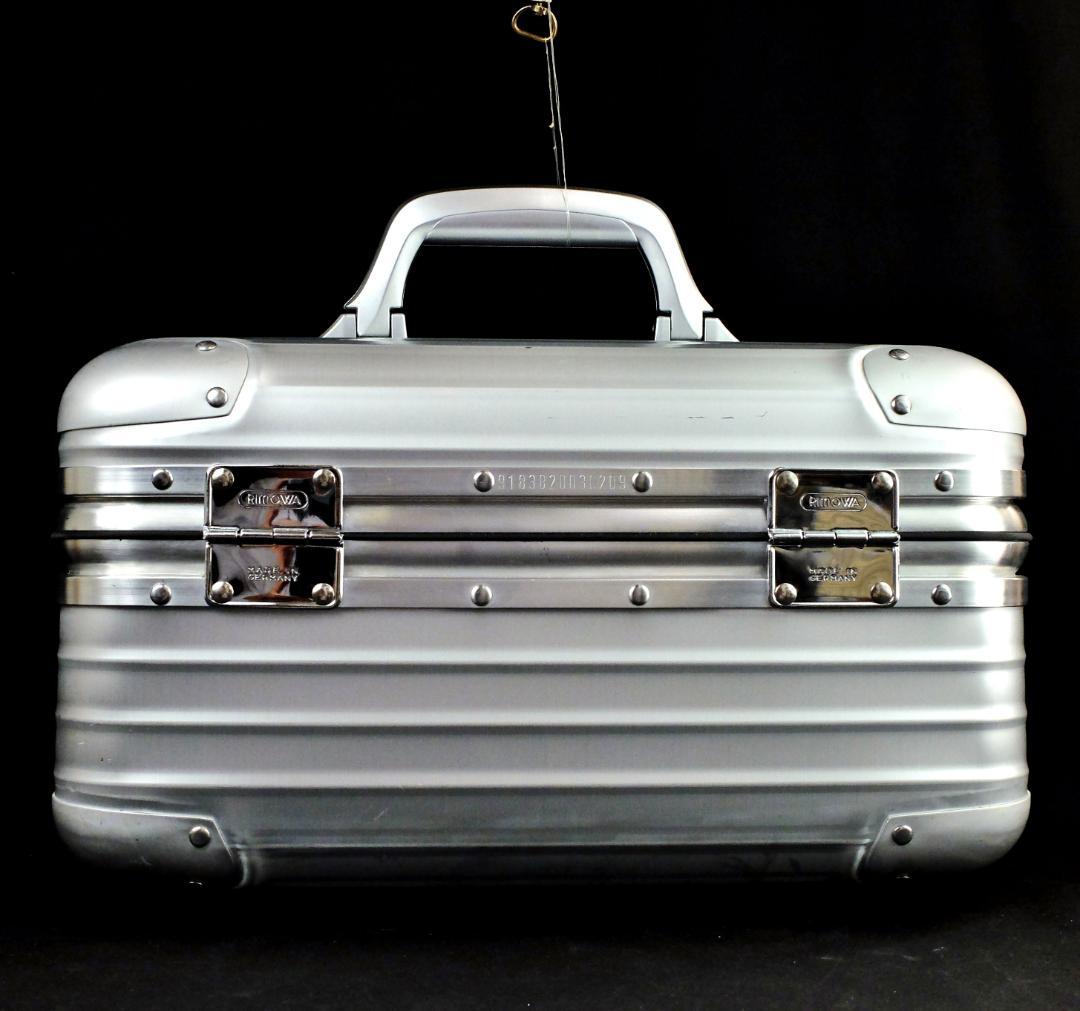リモワ 918.38トパーズ『Lufthansa』TSAビューティケース17L