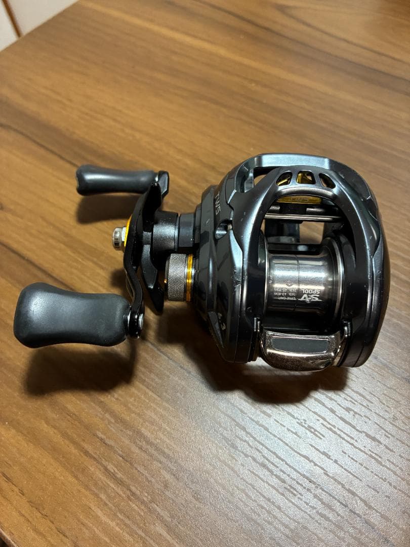 シ*コ様 ダイワ　17タトゥーラSVTW　ノーマルギア左ハンドル