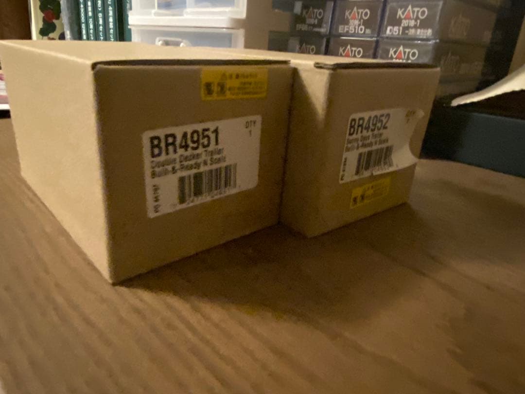 ウッドランドシーニックス 2階建てトレーラーハウス& 晴れの日のトレーラーハウス