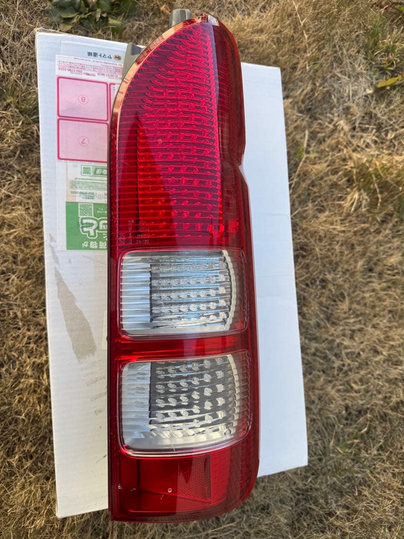 ハイエース　純正テールランプ　LED加工　LEDテール