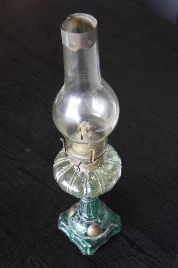 大珍品　日の丸と満州国旗があしらわれた古い灯油ランプ