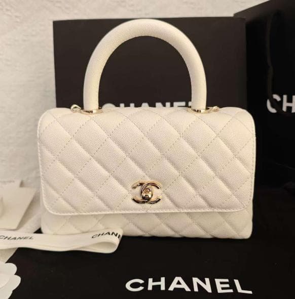 【実写画像】 ホワイト キルティング ハンドバッグ