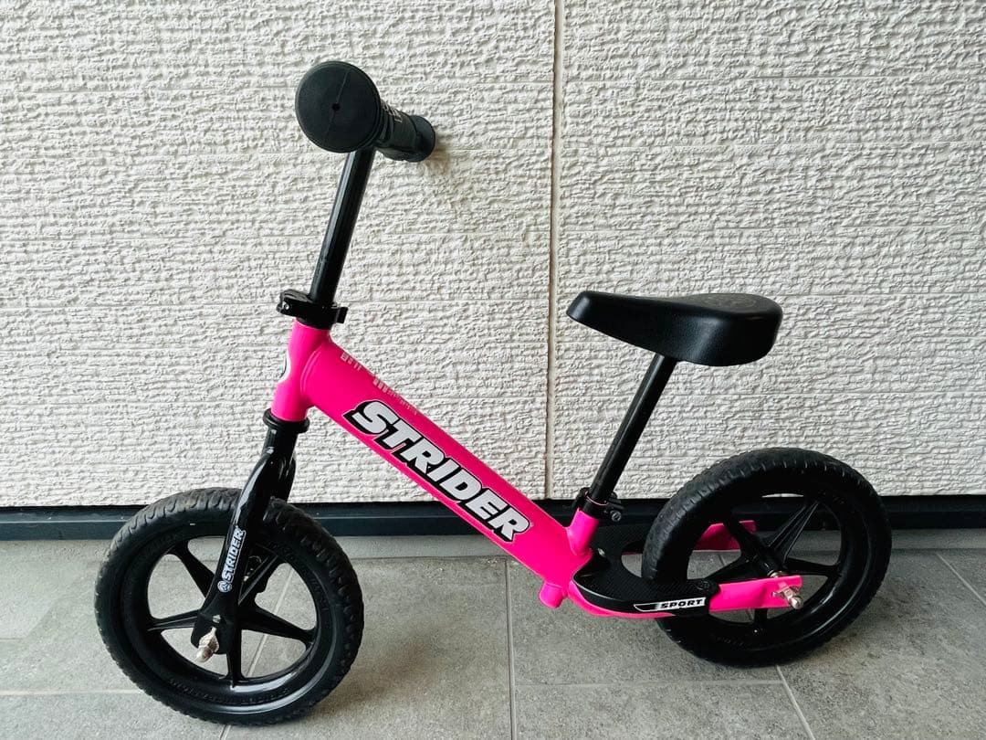 ストライダー　スポーツモデル　ピンク 12インチ