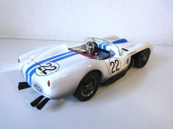 特価 Hot Wheels 1/18 フェラーリ 250 Testa Rossa