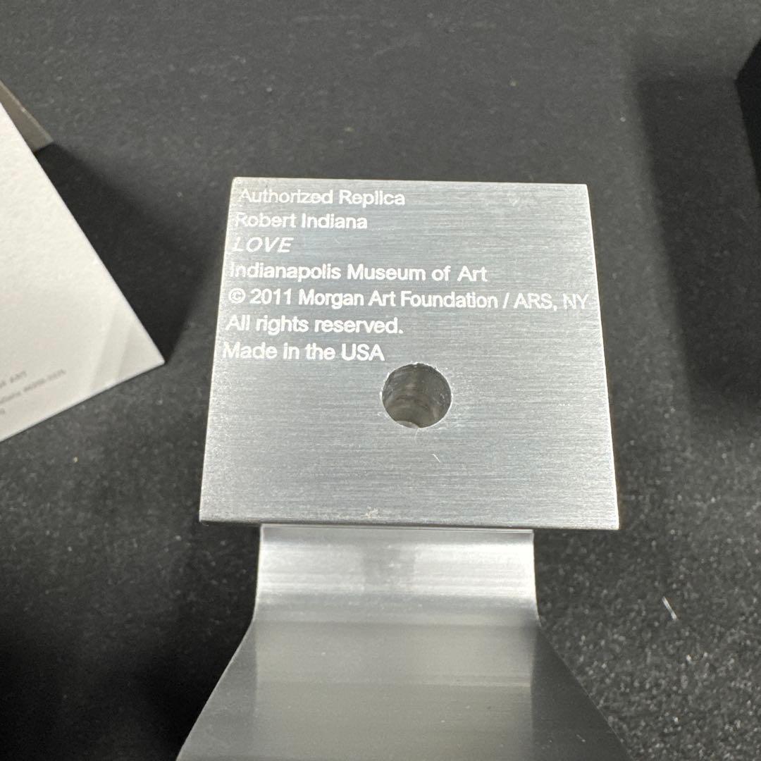 ロバート・インディアナ　LOVE　ペーパーウェイトレプリカ