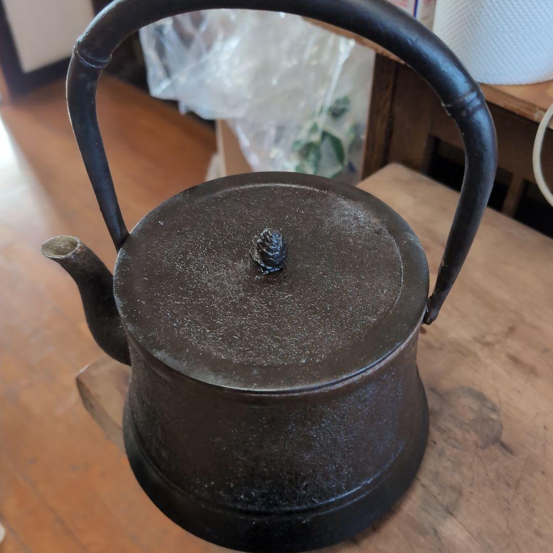 大容量、鉄製の鉄瓶