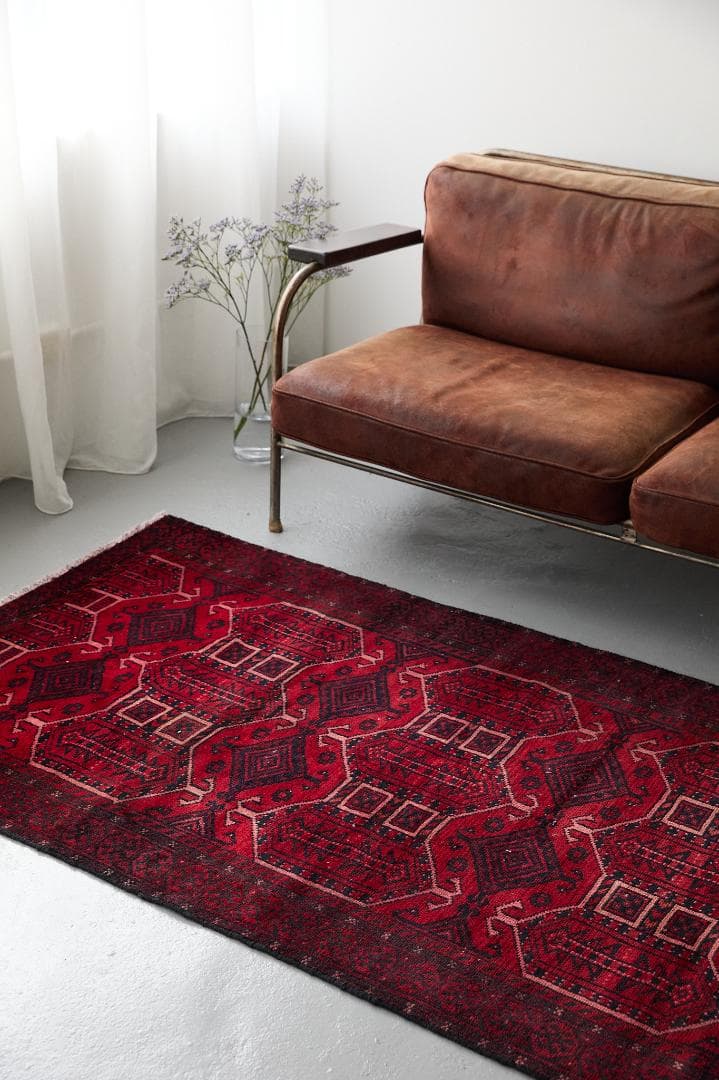 ヴィンテージラグ　ペルシャ絨毯　トライバルラグ　（193×102cm）赤　黒