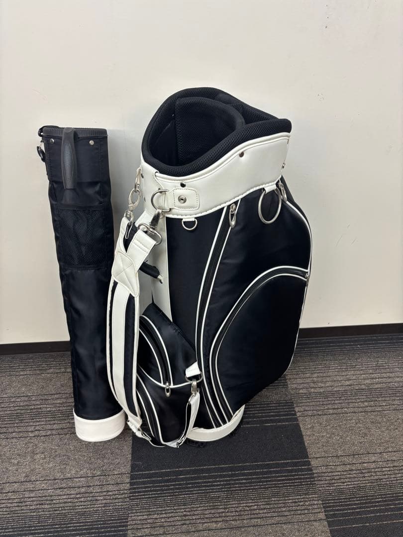 セルフスタンドバック内蔵キャディバック