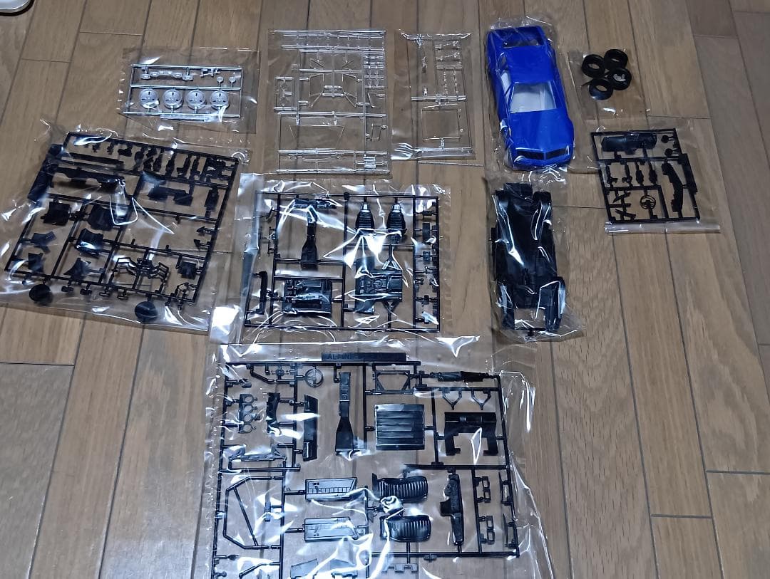 エヴァンゲリオン 葛城ミサト A310 V6改 プラモデル　と　キーホルダー等