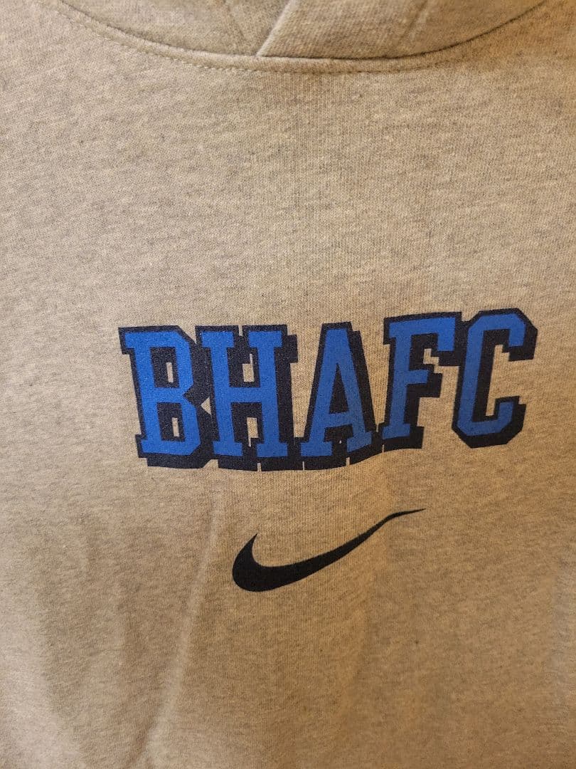 ブライトンロゴ入りNIKEパーカー