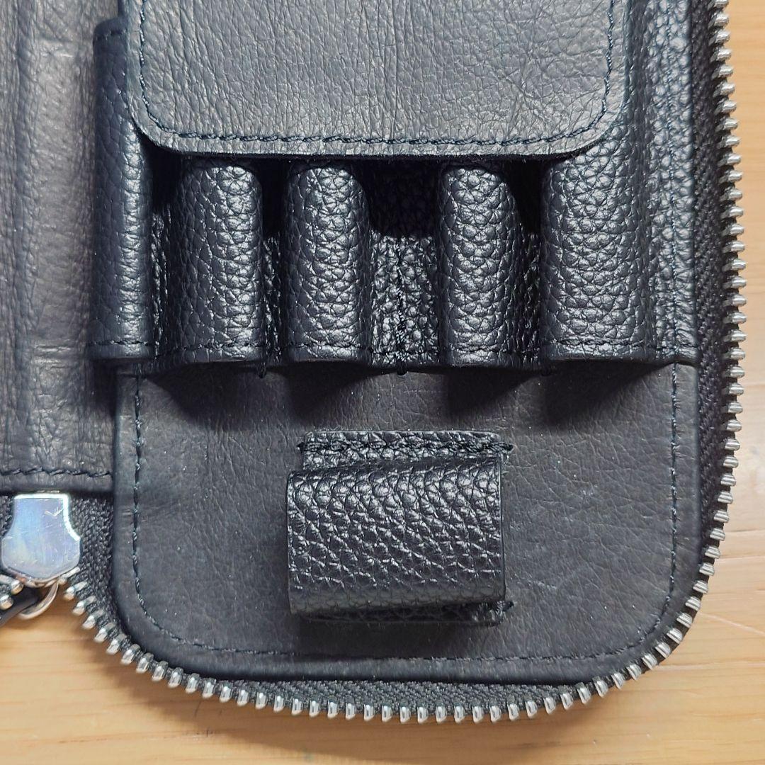 ラダイト　ラウンドジップペンケース　エッセンシャル　MAYA　ブラック