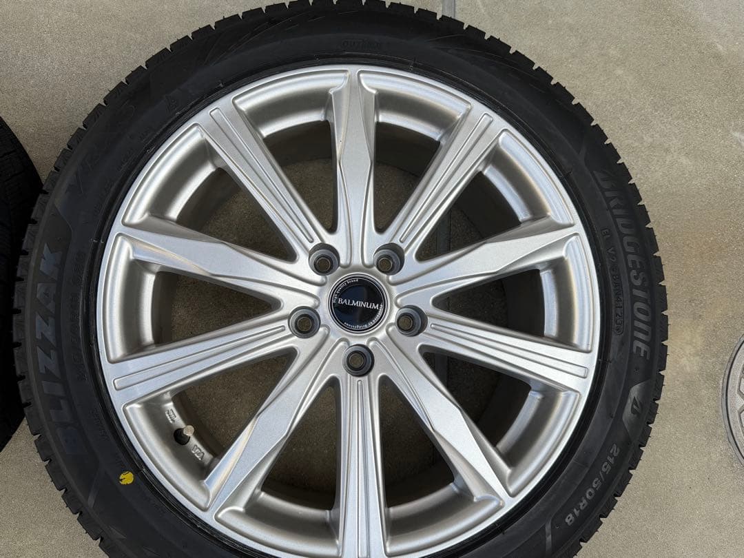 ヤリスクロス18インチ ブリザック VRX3 23年 スタッドレスセット4本