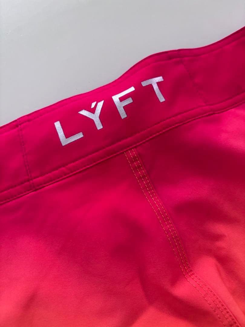 【極美品】LYFT ステージショーツ　M