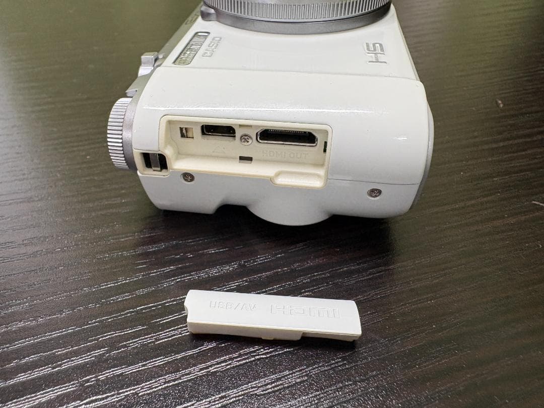 CASIO EXILIM EX-ZR1000 ホワイト　液晶難あり　ジャンク