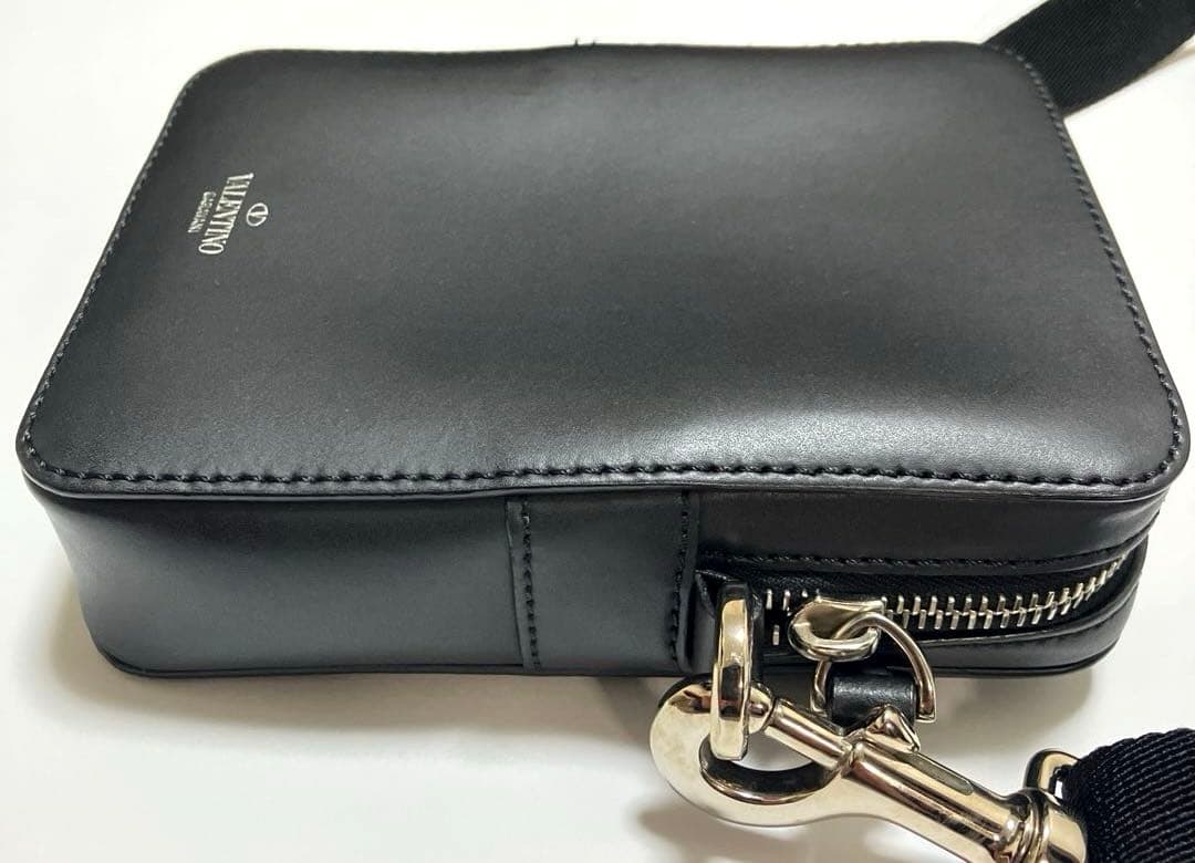 ヴァレンティノ VALENTINO VLTN スモール ショルダーバッグ レザー