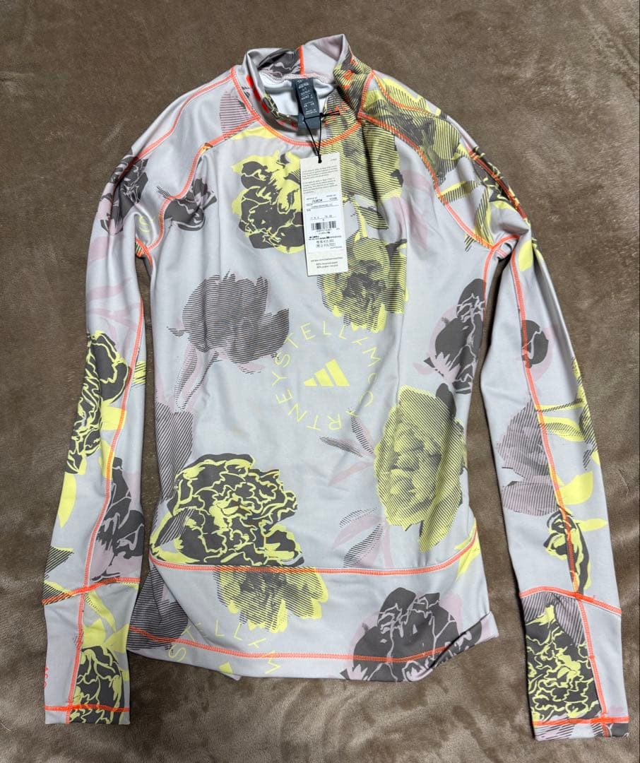 ステラマッカートニー　アディダス　トップス