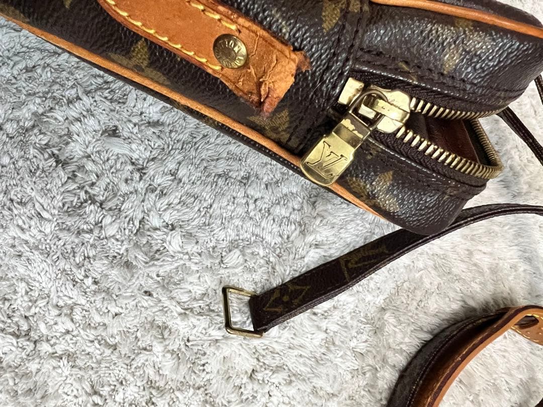 Louis Vuitton モノグラム ボディバッグ　2点　ポーチ　肩掛け