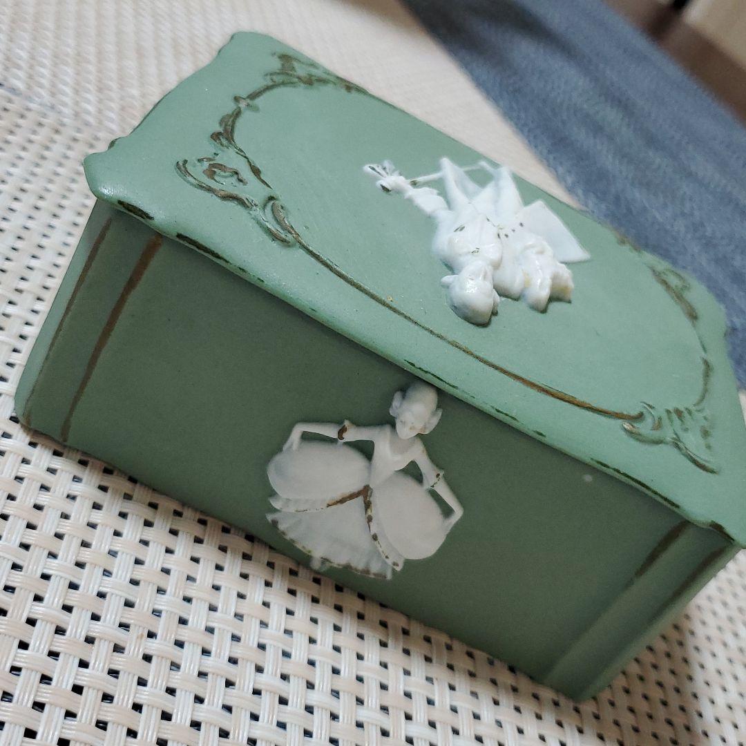 パリ骨董市　アンティーク小物入れ