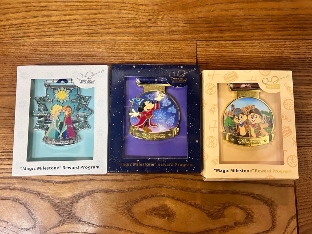 ◆未開封◆香港ディズニー年パス特典メダル 3点セット