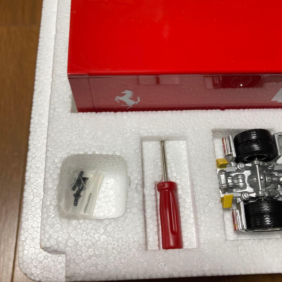 ダイドー1/64 フェラーリ　F1　トランスポーター