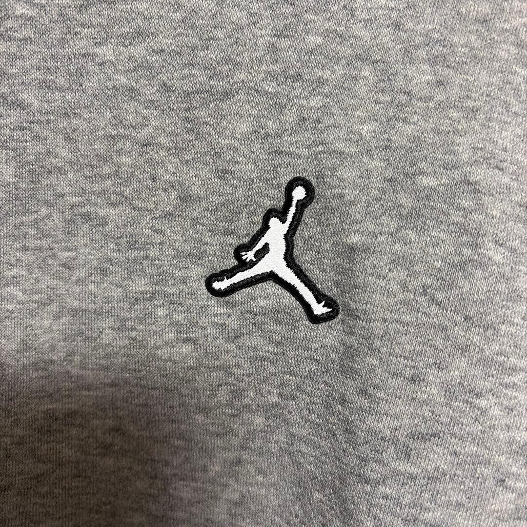 ジョーダンセットアップ（上→X Lサイズ、下→Lサイズ）