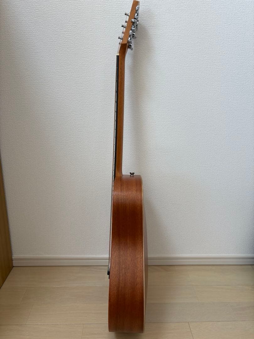 【美品】Baby Taylor ミニアコースティックギター カポ・ピック付き