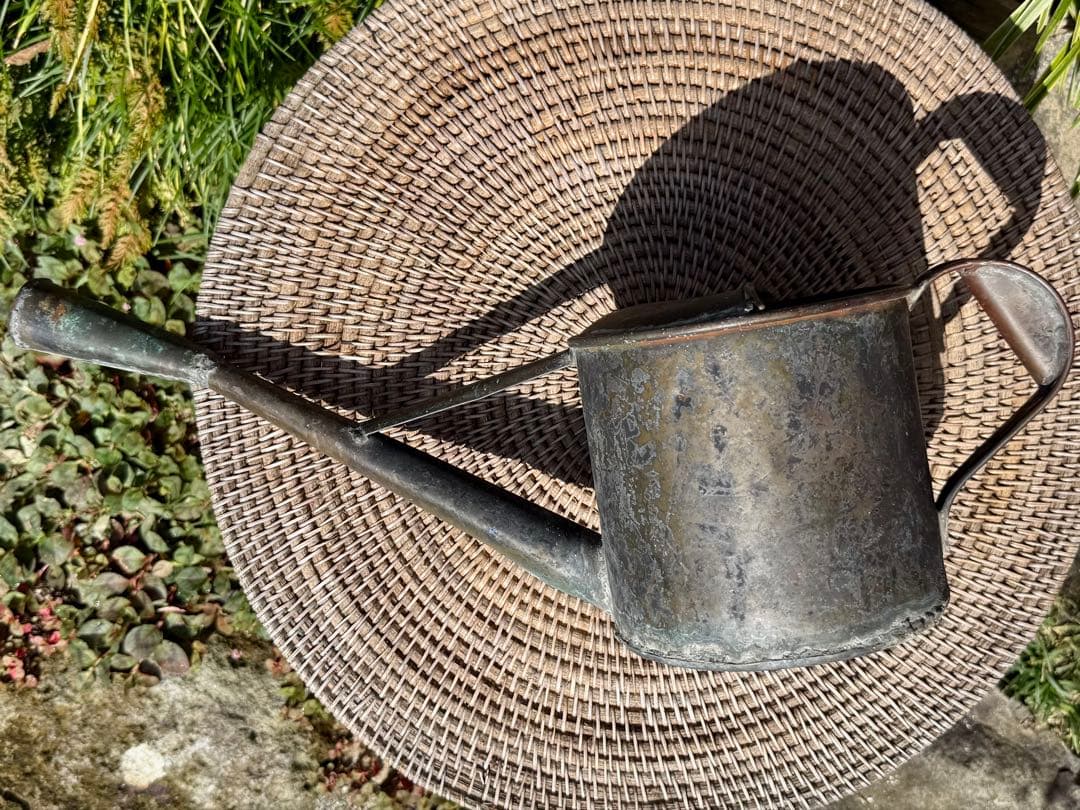 アンティークじょうろ 中型 金属製　職人さん手仕事