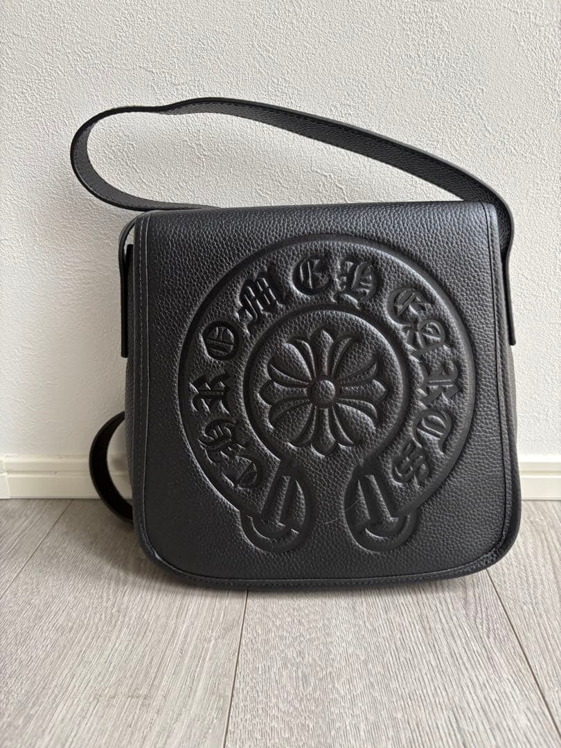 クロムハーツ　プラスレザーショルダーバック