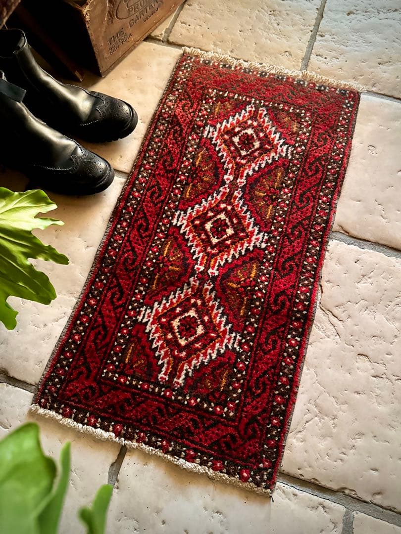 トライバルラグ　ヴィンテージラグ　ミニラグ　バルーチ族　プリミティブアート　美品