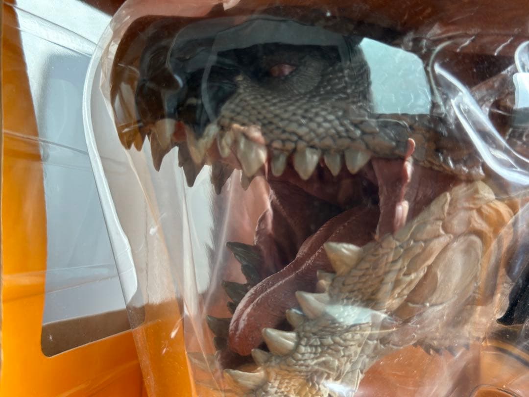 リオレウス希少種　ハンティングトロフィー　未開封品