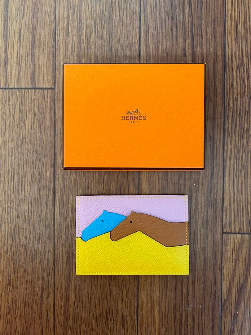 HERMES 馬デザイン 名刺入れ　エルメス　カードケース