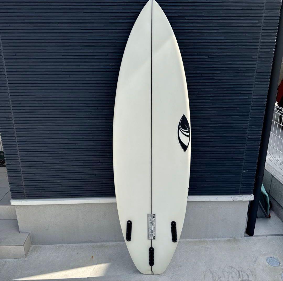 SHARP EYE シャープアイ サーフボード HT2 5′9 　ケース付き