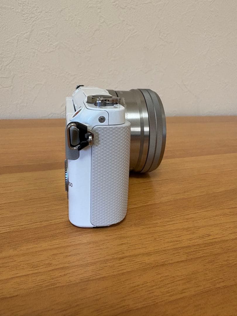 ✴︎美品SONY α NEX-3NYダブルズームレンズキット ミラーレス一眼カメラ