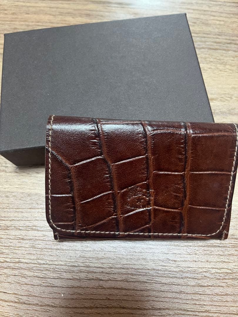 中指を立てた猫　イルビゾンテ　IL BISONTE 名刺入れ　新品未使用