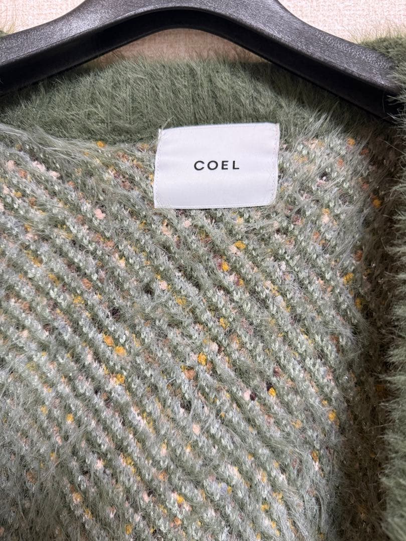 新作　完売　COEL 花柄シャギービジューニット　新品　カーキ
