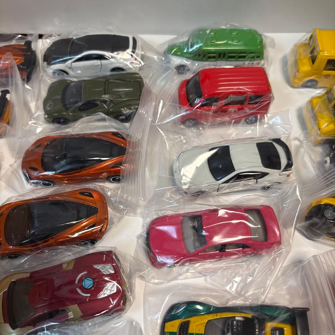 2335.トミカ70台まとめ売り