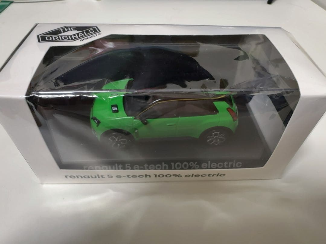 ミニカー Norev Renault 5 e-tech 100% electric
