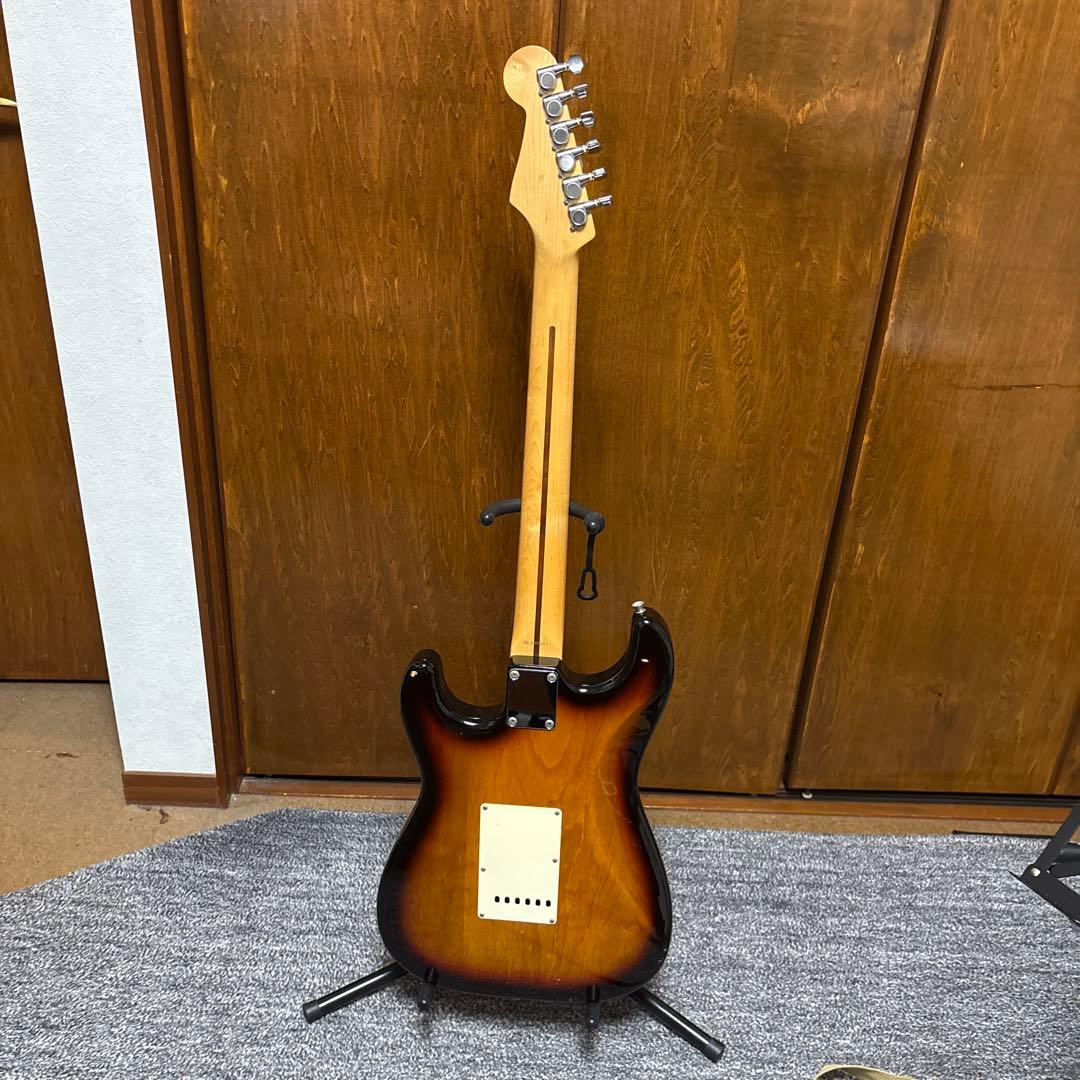 Fender Stratocaster サンバースト 年内末迄のの出品